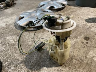 bontott PEUGEOT 206 Üzemanyag Szivattyú