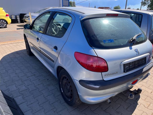 bontott PEUGEOT 206 Bal első Féknyereg Munkahengerrel