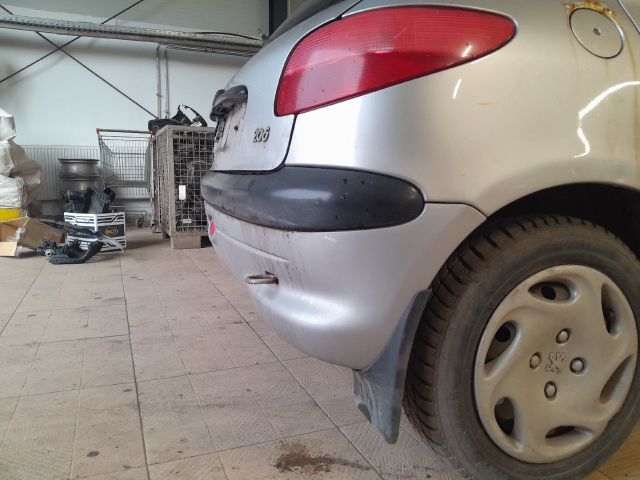 bontott PEUGEOT 206 Homlokfal (Üres lemez)