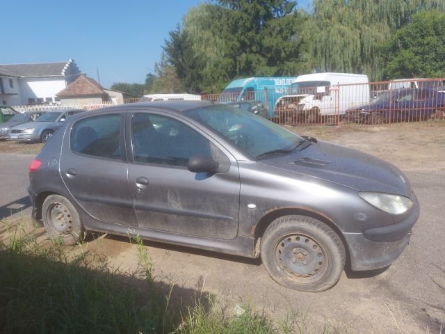 bontott PEUGEOT 206 Jobb első Kerékagy