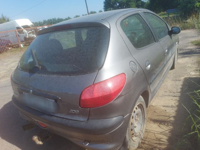 bontott PEUGEOT 206 Jobb első Kerékagy