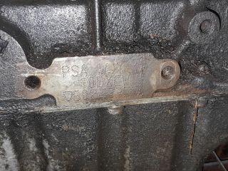 bontott PEUGEOT 206 Motor (Fűzött blokk hengerfejjel)