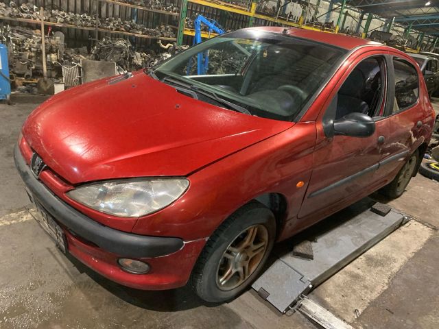 bontott PEUGEOT 206 Motor (Fűzött blokk hengerfejjel)