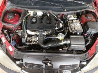 bontott PEUGEOT 206 Motor (Fűzött blokk hengerfejjel)