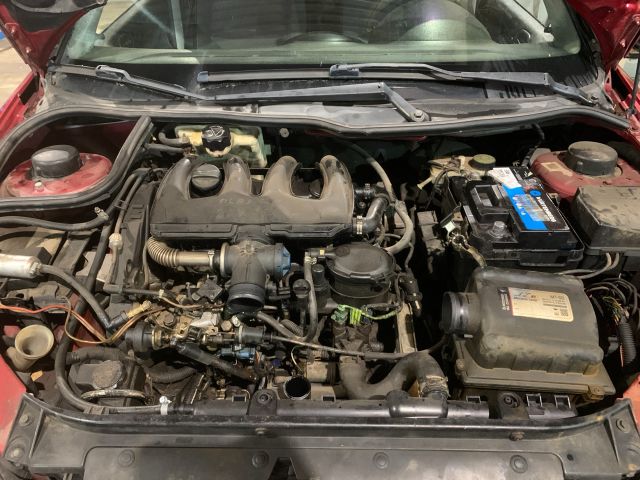 bontott PEUGEOT 206 Motor (Fűzött blokk hengerfejjel)