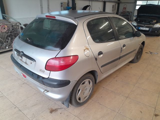 bontott PEUGEOT 206 Tank