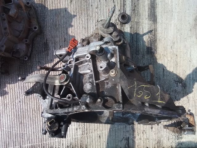 bontott PEUGEOT 206 Váltó (Mechanikus)