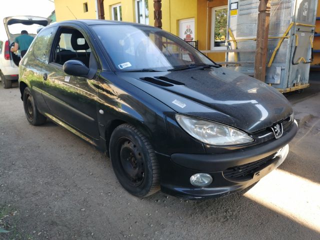 bontott PEUGEOT 206 Motor (Fűzött blokk hengerfejjel)