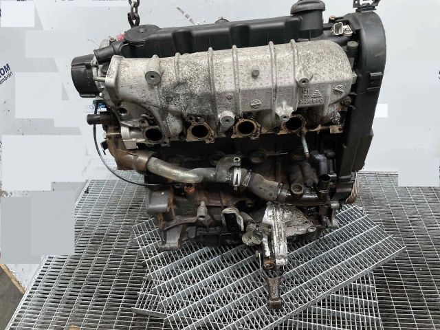 bontott PEUGEOT 206 Motor (Fűzött blokk hengerfejjel)