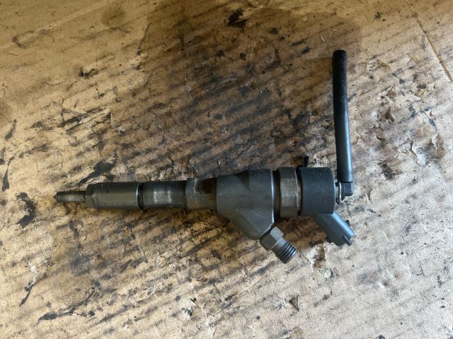 bontott PEUGEOT 206 Porlasztó (1 db)