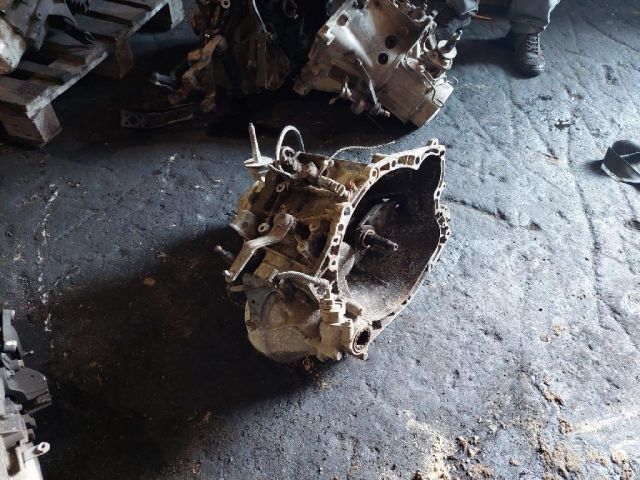 bontott PEUGEOT 206 Váltó (Mechanikus)