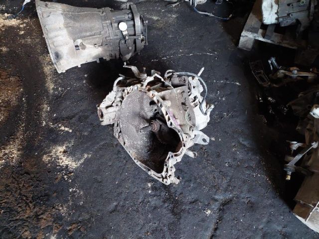 bontott PEUGEOT 206 Váltó (Mechanikus)