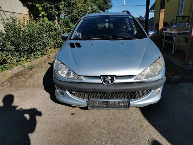 bontott PEUGEOT 206 Első Bölcső