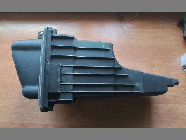 bontott PEUGEOT 206 Légszűrő Ház