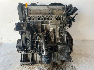 bontott PEUGEOT 206 Motor (Fűzött blokk hengerfejjel)