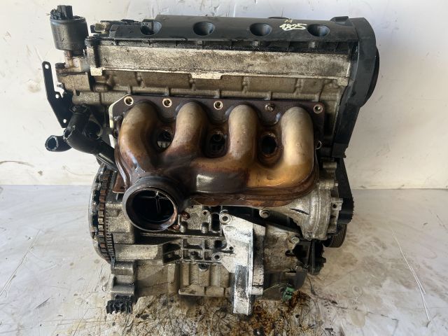 bontott PEUGEOT 206 Motor (Fűzött blokk hengerfejjel)