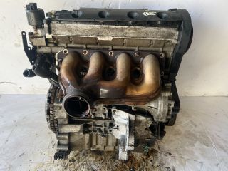 bontott PEUGEOT 206 Motor (Fűzött blokk hengerfejjel)