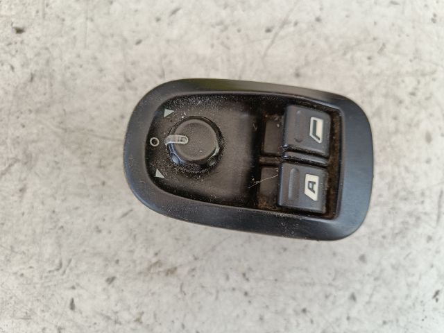 bontott PEUGEOT 206 Ablakemelő és Tükör Kapcsoló