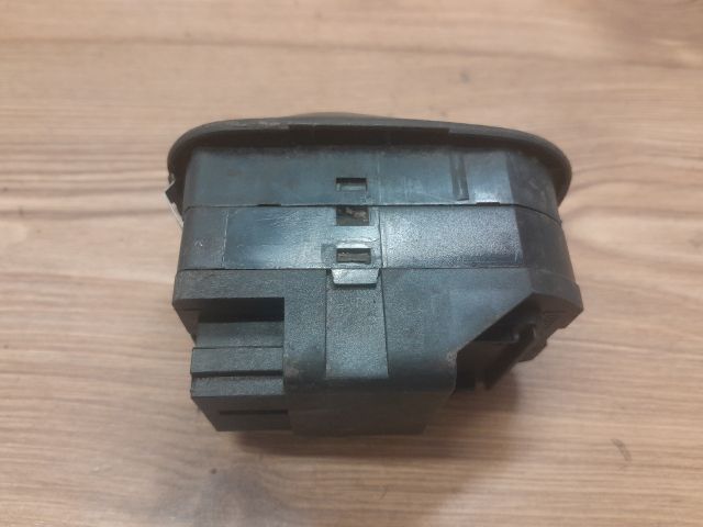 bontott PEUGEOT 206 Ablakemelő Kapcsoló Négyes / Kettes