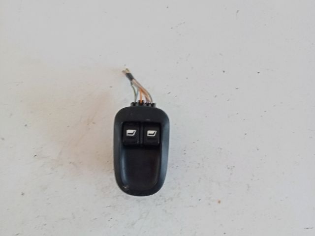 bontott PEUGEOT 206 Ablakemelő Kapcsoló Négyes / Kettes