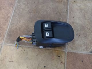 bontott PEUGEOT 206 Ablakemelő Kapcsoló Négyes / Kettes