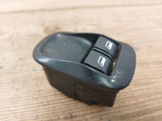 bontott PEUGEOT 206 Ablakemelő Kapcsoló Négyes / Kettes