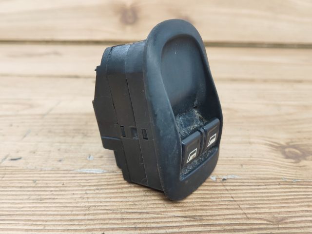 bontott PEUGEOT 206 Ablakemelő Kapcsoló Négyes / Kettes