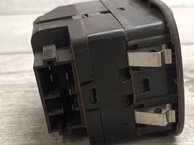 bontott PEUGEOT 206 Ablakemelő Kapcsoló Négyes / Kettes