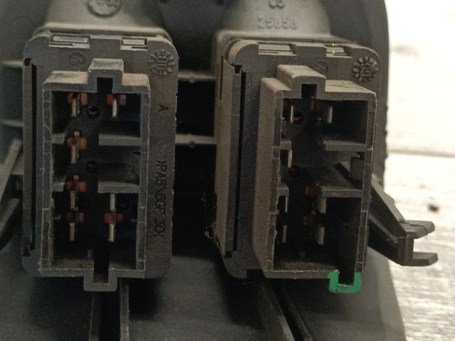 bontott PEUGEOT 206 Ablakemelő Kapcsoló Négyes / Kettes