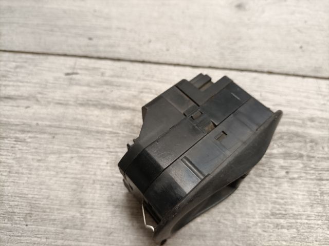 bontott PEUGEOT 206 Ablakemelő Kapcsoló Négyes / Kettes