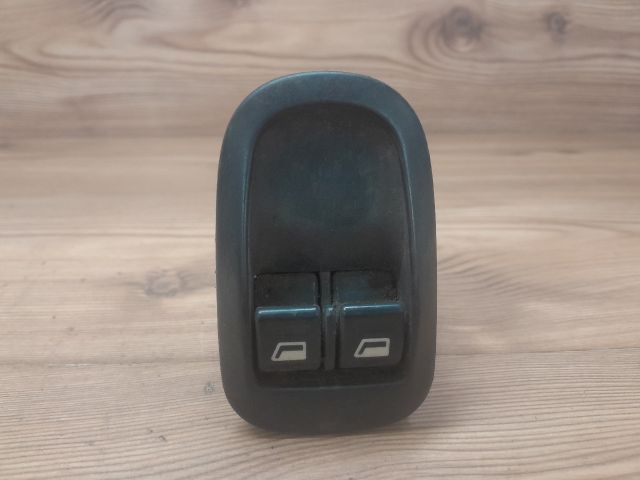 bontott PEUGEOT 206 Ablakemelő Kapcsoló Négyes / Kettes