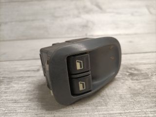 bontott PEUGEOT 206 Ablakemelő Kapcsoló Négyes / Kettes