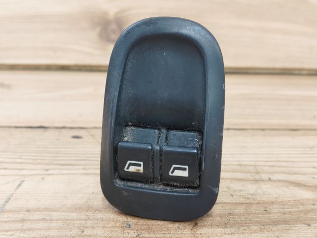 bontott PEUGEOT 206 Ablakemelő Kapcsoló Négyes / Kettes