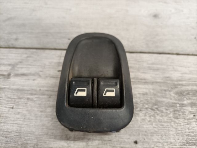 bontott PEUGEOT 206 Ablakemelő Kapcsoló Négyes / Kettes
