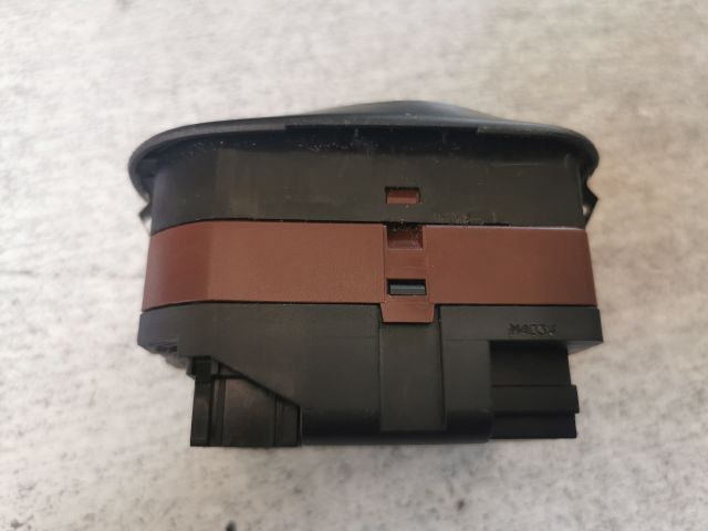 bontott PEUGEOT 206 Ablakemelő Kapcsoló Négyes / Kettes