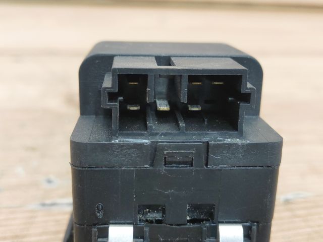 bontott PEUGEOT 206 Ablakemelő Kapcsoló Négyes / Kettes