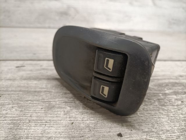 bontott PEUGEOT 206 Ablakemelő Kapcsoló Négyes / Kettes