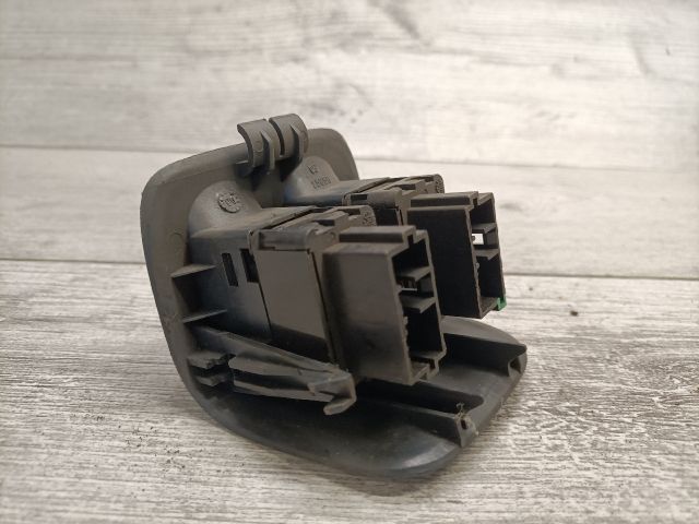 bontott PEUGEOT 206 Ablakemelő Kapcsoló Négyes / Kettes