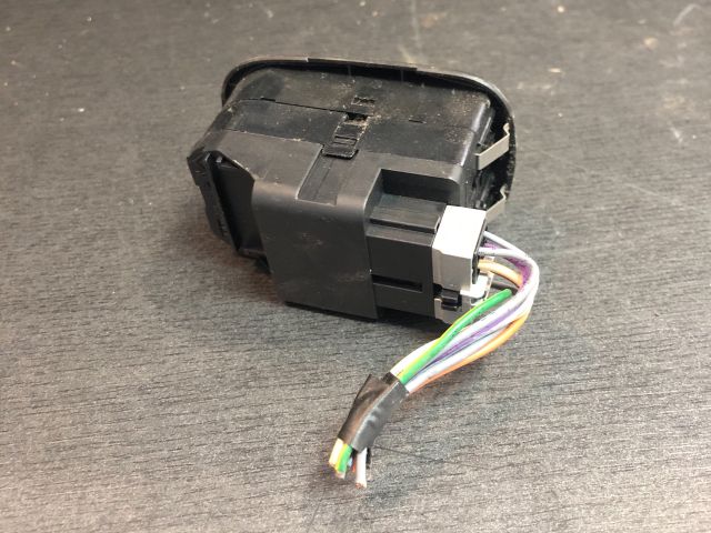 bontott PEUGEOT 206 Ablakemelő Kapcsoló Négyes / Kettes