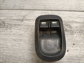 bontott PEUGEOT 206 Ablakemelő Kapcsoló Négyes / Kettes