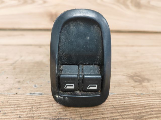 bontott PEUGEOT 206 Ablakemelő Kapcsoló Négyes / Kettes