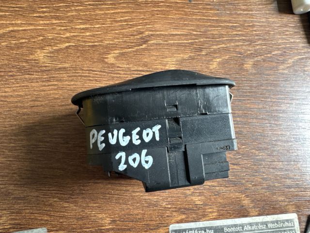 bontott PEUGEOT 206 Ablakemelő Kapcsoló Négyes / Kettes