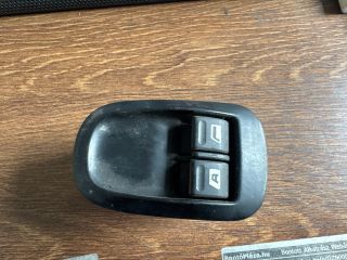 bontott PEUGEOT 206 Ablakemelő Kapcsoló Négyes / Kettes
