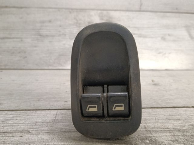 bontott PEUGEOT 206 Ablakemelő Kapcsoló Négyes / Kettes