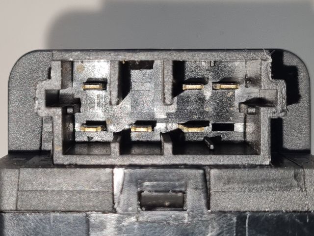 bontott PEUGEOT 206 Ablakemelő Kapcsoló (Pozíciófüggetlen)