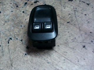 bontott PEUGEOT 206 Ablakemelő Kapcsoló (Pozíciófüggetlen)