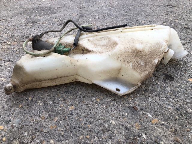 bontott PEUGEOT 206 Ablakmosó Tartály