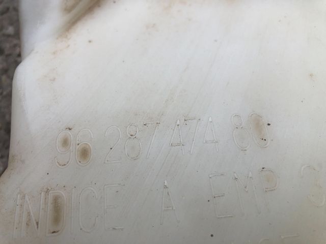 bontott PEUGEOT 206 Ablakmosó Tartály