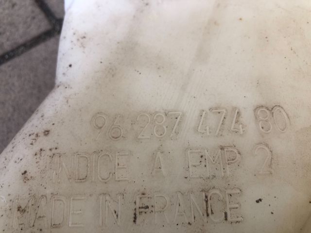 bontott PEUGEOT 206 Ablakmosó Tartály