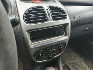 bontott PEUGEOT 206 Akkumulátor Tartó